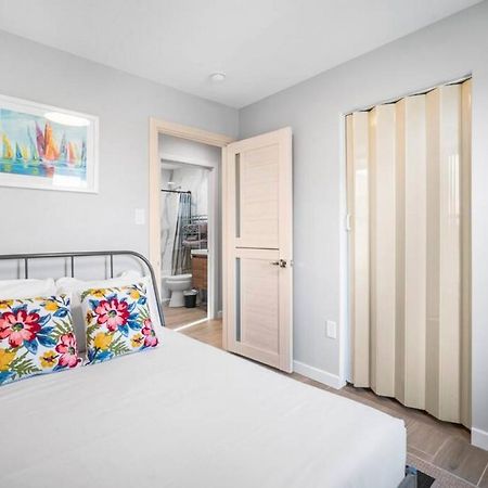 Unit 3 European Style King Size Bed Stockton College Apartment Атлантик Сити Екстериор снимка