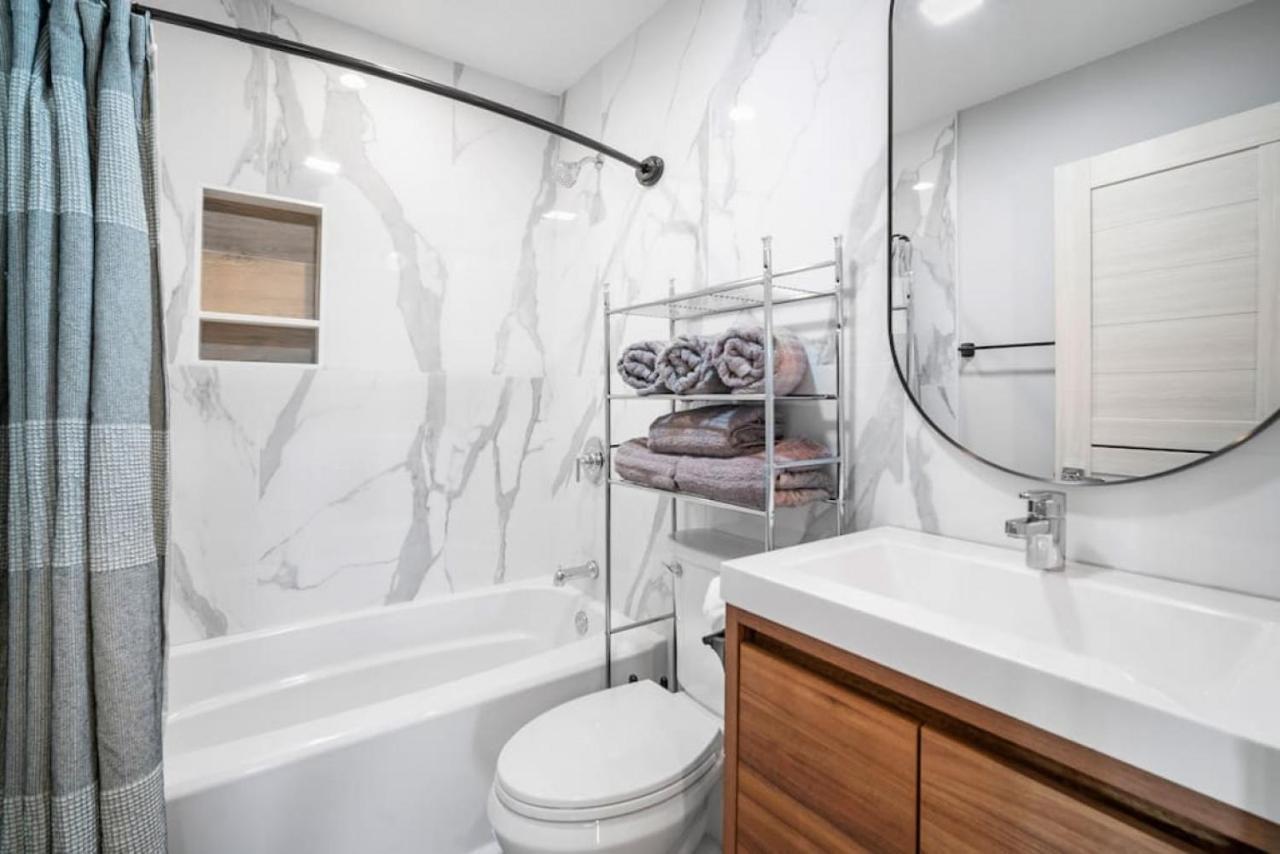 Unit 3 European Style King Size Bed Stockton College Apartment Атлантик Сити Екстериор снимка